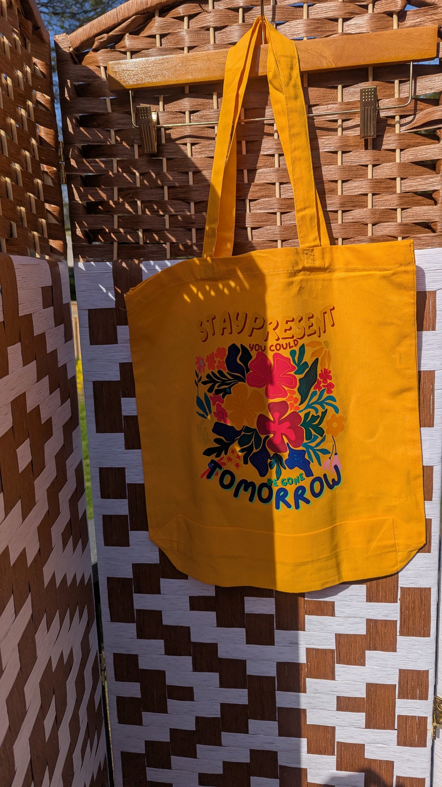 Stay present Tote